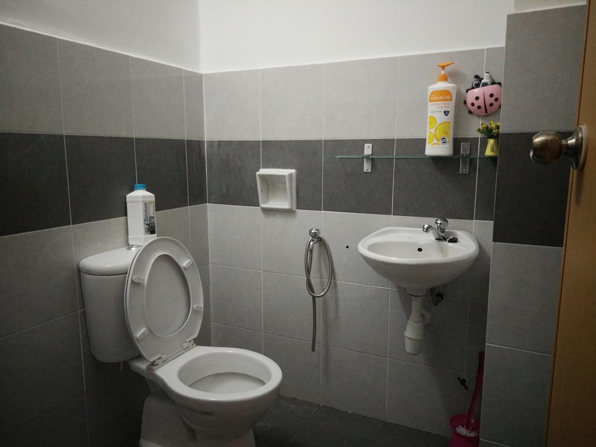 Appartement Casa Inderaloka Pantai Batu Buruk à Kuala Terengganu Extérieur photo